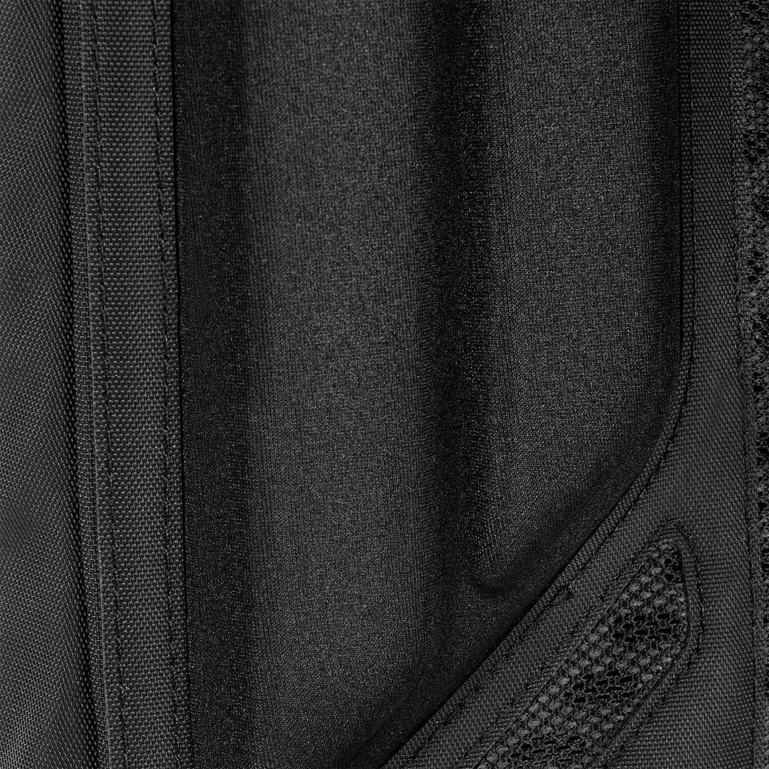 paragon-hydration-pack-z1 Paragon_Black_Texture.png